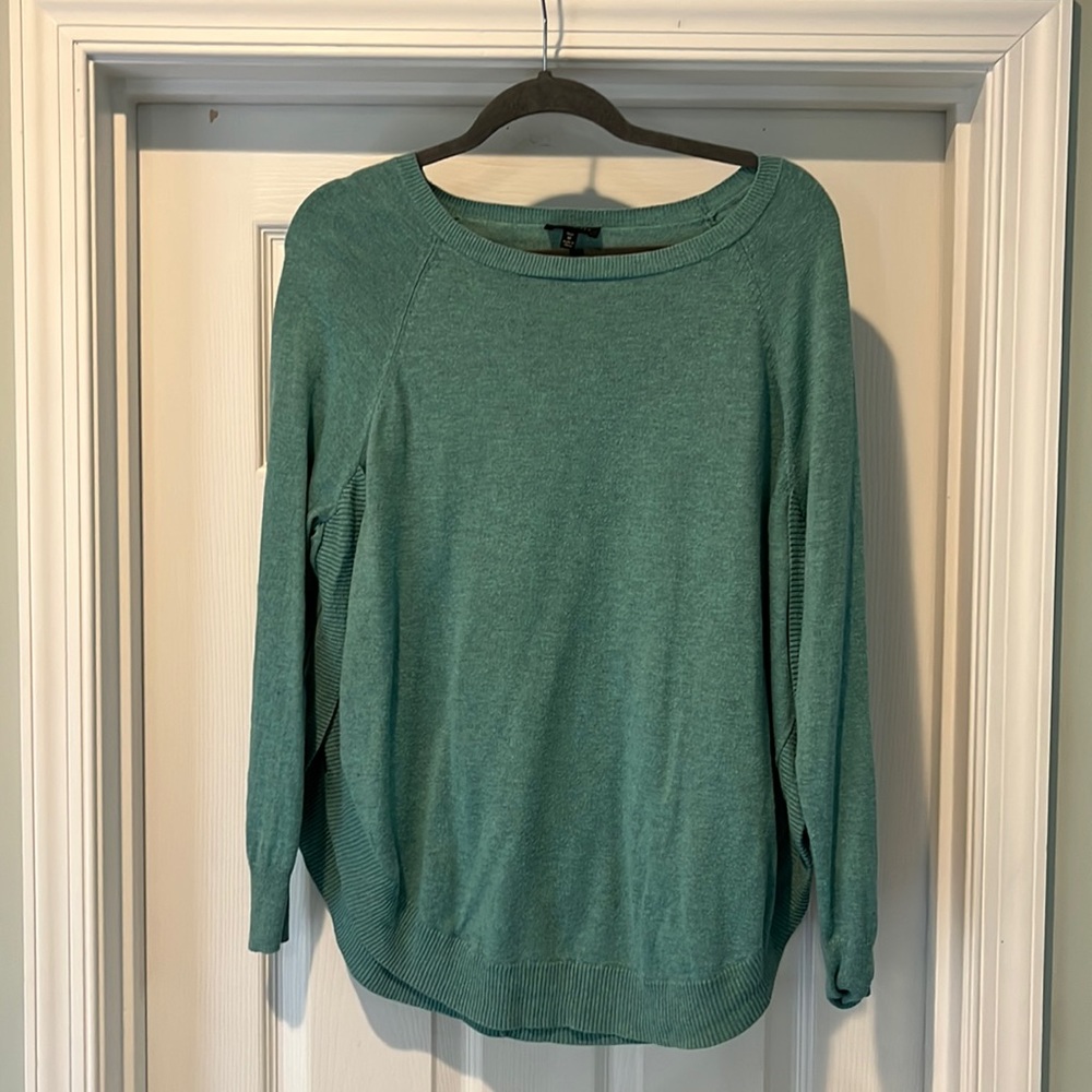 The Limited sweater, women’s medium tall, split sides